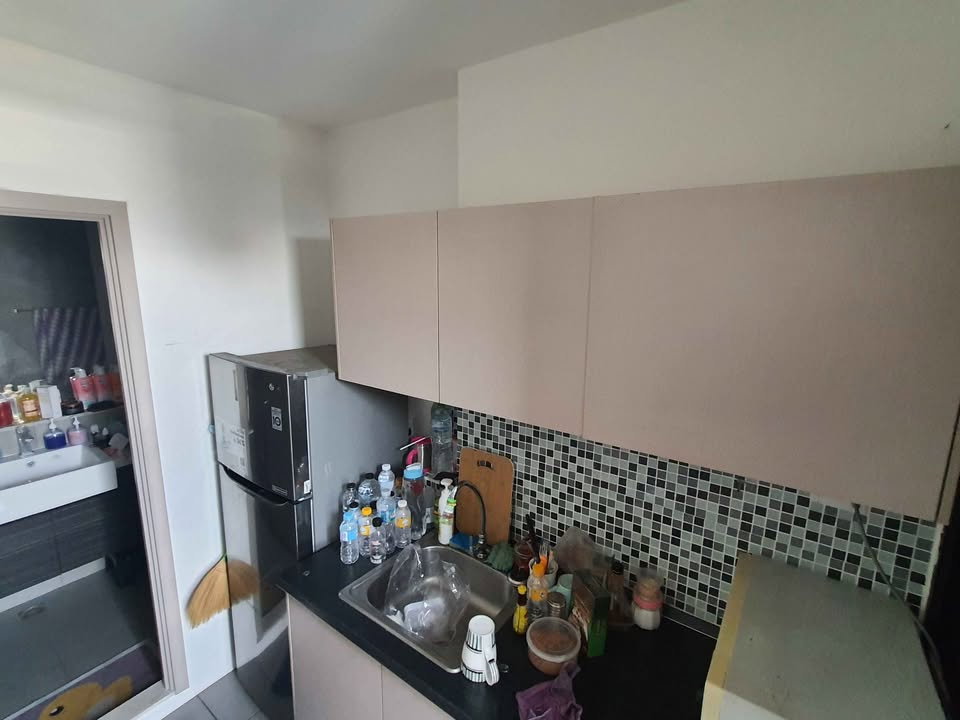 รูป  ขายคอนโด High Rise ติดแม่น้ำเจ้าพระยา The Politan Rive (เดอะ โพลิแทน รีฟ) ห้องแต่งครบ เครื่องใช้ไฟฟ้าจัดเต็ม พร้อมเข้าอยู่ ในราคาสุดพิเศษ - รูปที่ 4/6