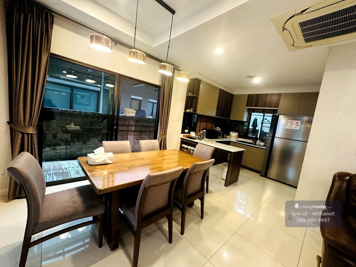 รูป P0671/ขายบ้านหรู 3 ชั้น | พัฒนาการ 38 (ใกล้ทองหล่อ) บ้านสวยพร้อมอยู่ ฟังก์ชันจัดเต็ม พร้อมเฟอร์นิเจอร์บิวท์อินทั้งหลัง - รูปที่ 8/23