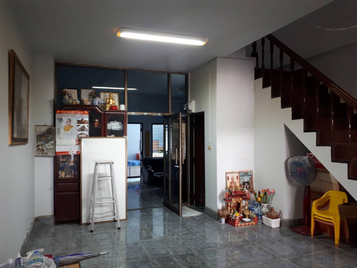 รูป ขายบ้าน Townhome-office 7.6ล้านบาท-ซอยจรัญ71-ใกล้ Lotusจรัญ-ห่างจากรถไฟฟ้าแยกบางพลัด500เมตร - รูปที่ 5/8