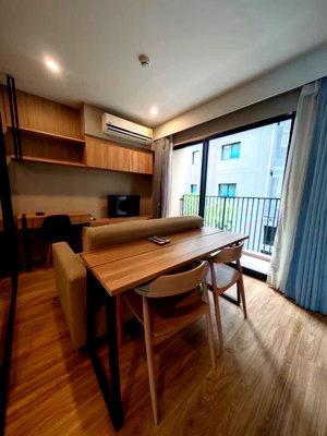 Condos for rent : 16,00 baht/month 1/1 bed Blossom Condo @ Sathorn - Charoenrat  BTS Surasak 