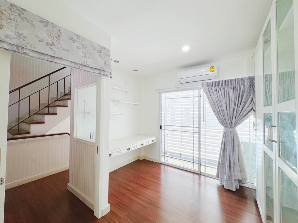 รูป RS5821 ให้เช่า ทาวน์โฮมหรู 3 ชั้น โครงการหมู่บ้านลีออง สุขุมวิท 62 ใกล้ BTS บางจาก - รูปที่ 6/14