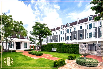 ทาวน์โฮม ถนนศรีนครินทร์-ร่มเกล้า : ขายทาวน์โฮมแปลงมุม The Preston Townhome (เดอะ เพรสตัน พระราม 9 – ศรีนครินทร์) ทำเลศักยภาพ เหมาะทั้งอยู่อาศัยและโฮมออฟฟิศ ใกล้ MRT สีส้มและเหลือง