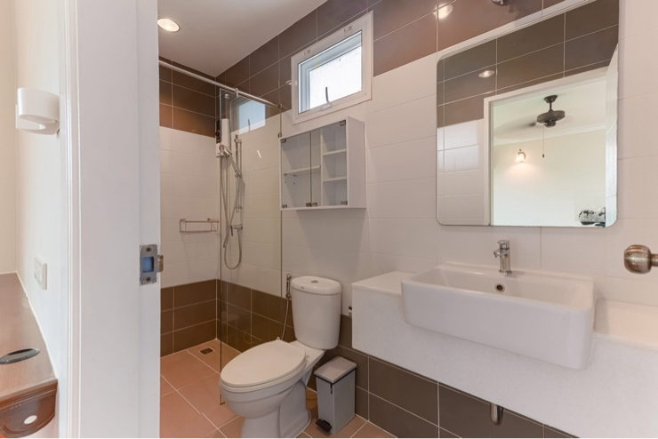 รูป 🔥 For Rent‼️ Fantasia Villa 4 | บ้านหรูสไตล์ Victorian ใหม่เอี่ยม ใกล้รถไฟฟ้าสายสีเหลือง (ศรีเอี่ยม / ศรีนครินทร์) - รูปที่ 17/18
