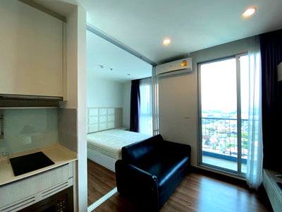 Condos for sale : [Condo for Sale with Tenant 0 m. from MRT Tao Poon! P-117514] Chewathai Interchange Bang Sue District 14th Floor 085-592-2897 Line: @easythaihome