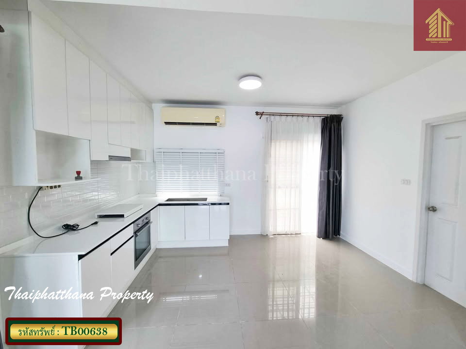 รูป เดอะวิลเลจ บางนา-วงแหวน 2 ทาวน์โฮมหลังริม ฟังก์ชันบ้านเดี่ยว ใกล้เมกา บางนา - รูปที่ 9/12