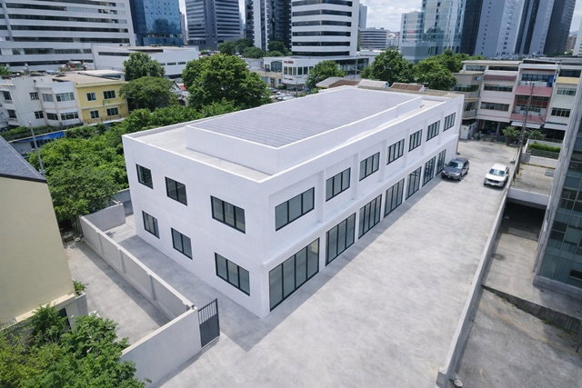 รูป จอดรถ8คันเดอะ แบงค็อก สาทร เกือบครึ่งไร่ 160ตร.วา BTSสุรศักดิ์ 199ม. โรงเรียนกรุงเทพคริสเตียน Showrooms 6คูหา 4นอน 4น้ำ - รูปที่ 1/8