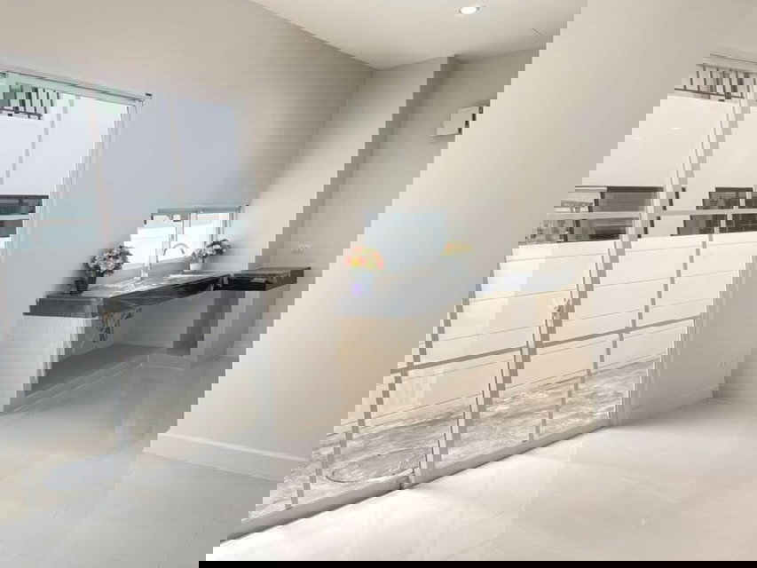 รูป ขายทาวน์โฮมแปลงมุม The Preston Townhome (เดอะ เพรสตัน พระราม 9 – ศรีนครินทร์) ทำเลศักยภาพ เหมาะทั้งอยู่อาศัยและโฮมออฟฟิศ ใกล้ MRT สีส้มและเหลือง - รูปที่ 6/10