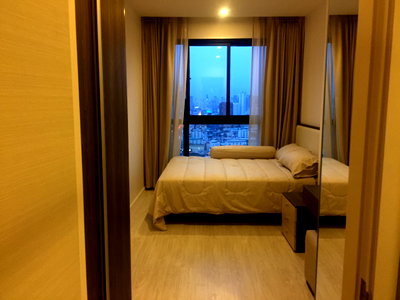 Condos for sale : [Owner Drop Price! Special Deal P-136609] Quinn Condo Ratchada near MRT Sutthisan 32nd Fl. 085-592-2897 Line: @easythaihome