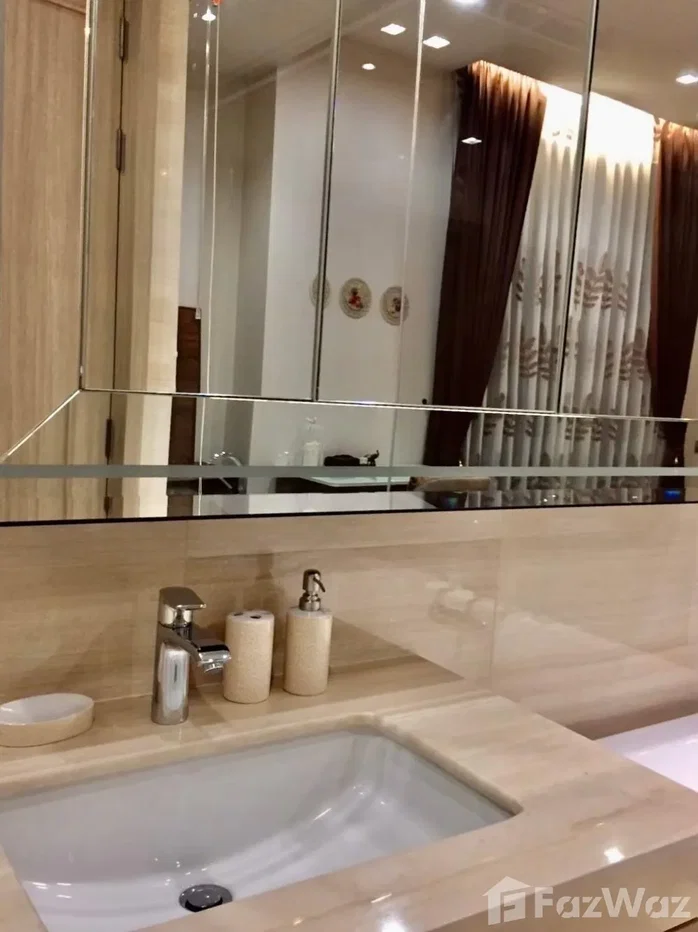 picture The XXXIX 6191481 - 8/11