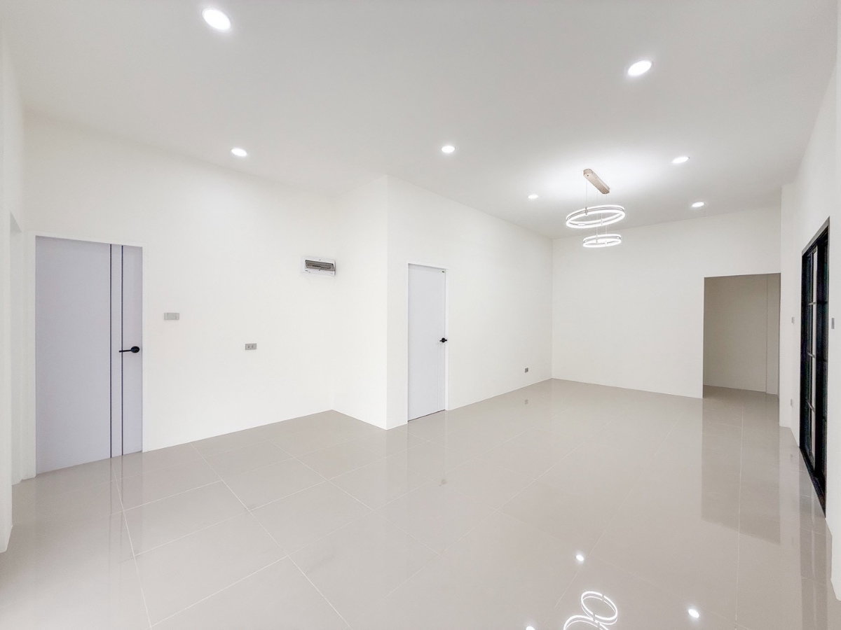 รูป บ้านเดี่ยวทำเลถลาง วิวสวน ไม่ชนใคร พร้อมอยู่ - รูปที่ 9/50