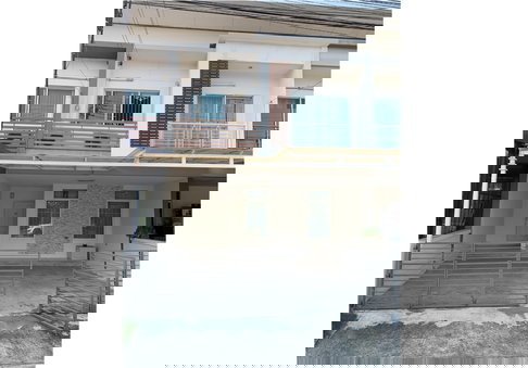 Call : 089-926-7665 หมู่บ้านฮาบิทาวน์ วัชรพล ให้เช่าทาวน์โฮม 2 ชั้น 25 ตารางวา 3 ห้องนอน 2 ห้องน้ำ ถนนเมนติดสวน ใกล้ทางด่วนรามอินทรา-อาจณรงค์