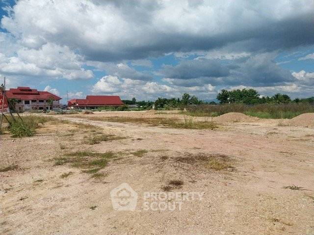 รูป ที่ดินสำหรับปล่อยขาย 14,400 ตารางเมตร แถว ใน ช้างเผือก (ID 2716436) - รูปที่ 3/4