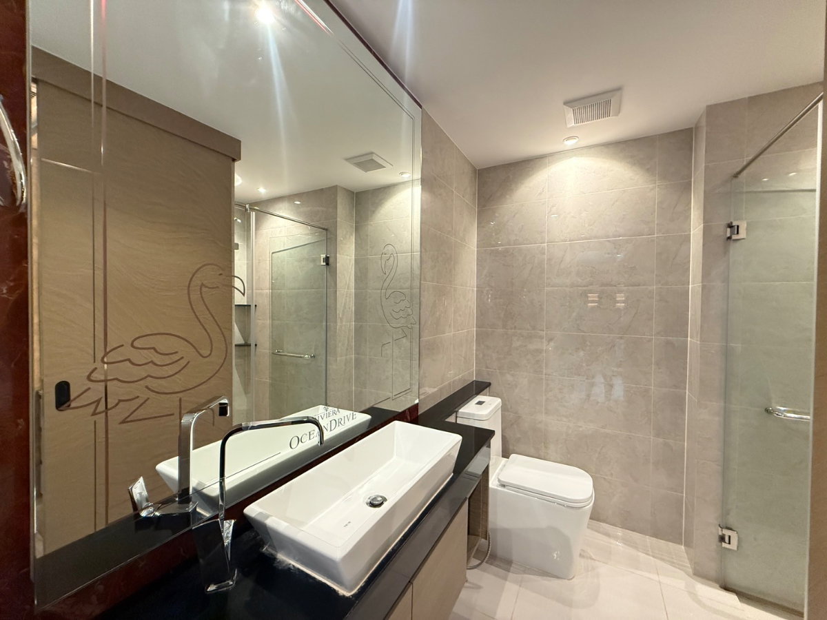 รูป For rent The Riviera Ocean Drive with Jacuzzi on balcony  - รูปที่ 16/21