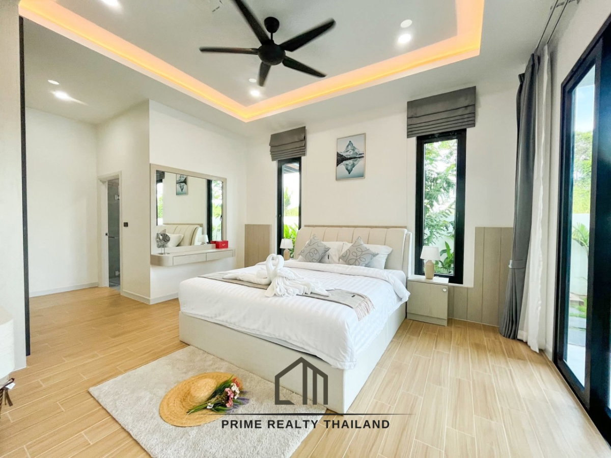 picture Luxury Private Pool Villa for Sale - 8/14