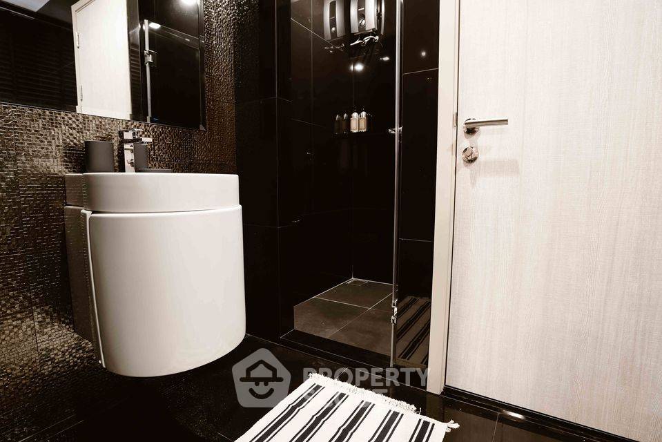 รูป คอนโด 1-ห้องนอน ที่ ริทึ่ม สุขุมวิท 36-38 ใกล้ BTS ทองหล่อ (ID 659241) - รูปที่ 2/10