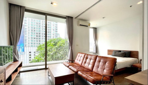 Rent Nara 9 by Eastern Star. Beautiful, ready to move in. Near BRT and Housing Authority Building. Interested? Add Line: @841qqlnr