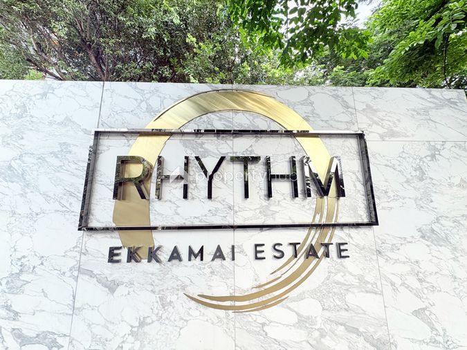 Rhythm Ekkamai Estate