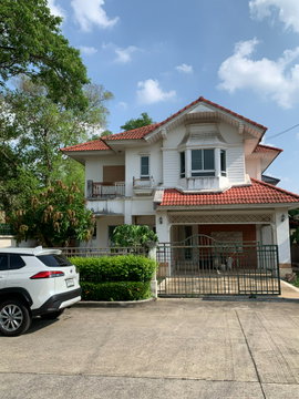 House For sale in Maneerin Park