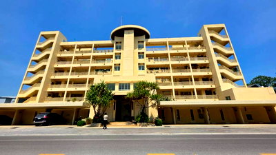 บ้านเดี่ยว ปราณบุรี ประจวบคีรีขันธ์ : 🌊 เพนท์เฮาส์ติดชายหาดในปราณบุรี — ที่ซึ่งความหรูหราบรรจบกับท้องทะเล