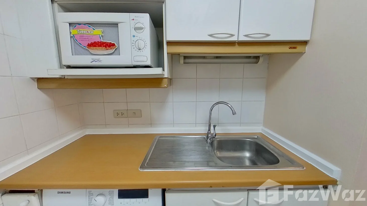 picture 2 Bedroom Condo for rent at Navin Court 1085422 - 3/9
