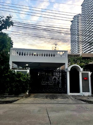 Houses for sale : 🔥For Sale Single House in Muang Thong 2 Village Project 3, Phatthanakan 53, great location near Airport Rail Link Huamak