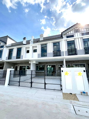 Houses for rent : P0670/For rent Villaggio 3 Srinakarin - Bangna, beautiful new European style house, ready to move in (Pet Friendly)