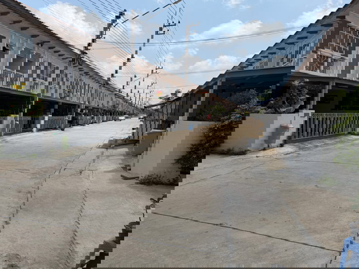 รูป ขายทาวน์โฮม 2 ชั้น ม.โอลีฟไพรม์ พระราม 2 กม.14 ห้องมุม สวย ถูก สนใจแอตไลน์ครับ@841qqlnr - รูปที่ 5/33