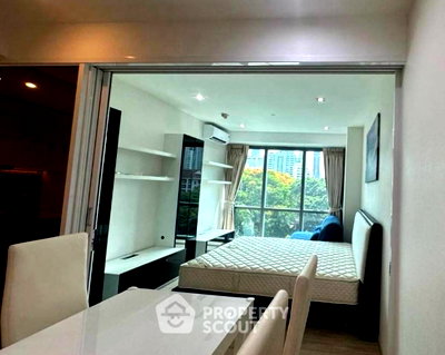 Condos for rent : 1-BR Condo at The Room Sukhumvit 21 near MRT Sukhumvit (ID 2774686)