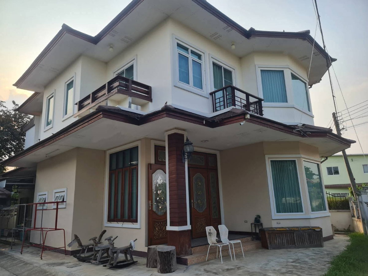 รูป ขายบ้านเดี่ยวสองชั้น 3 ห้องนอน 3 ห้องน้ำ โซนแม่แฝก อ.สันทราย จ.เชียงใหม่ เฟอร์นิเจอร์ครบ (H421) T.0946511456 - รูปที่ 3/3