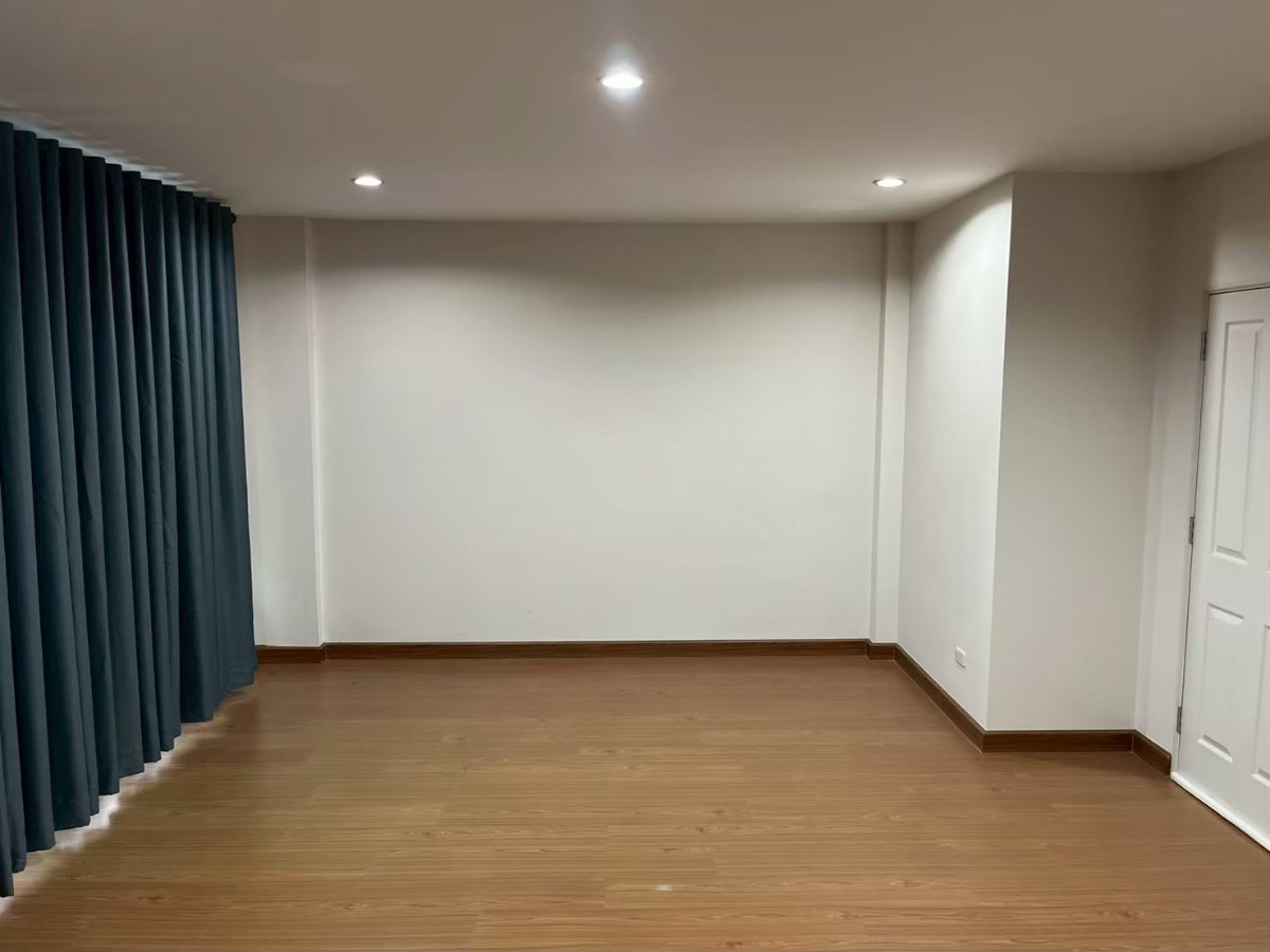 รูป 🔥ทาวเฮ้าส์ลำลูกกา คลอง3 หลังมุม 42 ตร.วา โครงการไอดีไซน์ ใกล้ BTS คูคต 3 กม. จอดรถ 4 คัน ติดถนนเมน แถมแอร์+น้ำอุ่น (เจ้าของขายเอง) - รูปที่ 20/26