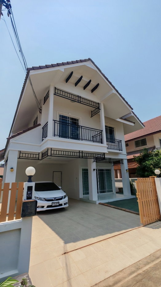 รูป บ้านเดี่ยว2ชั้น รีโนเวทใหม่กริ๊บทั้งหลัง! 52.5 ตร.ว. แถมฟรี!! เฟอร์ฯ+แอร์ 4 ตัว พร้อมเข้าอยู่! - รูปที่ 1/14