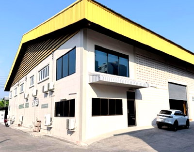 เช่าโรงงาน ถนนพระราม 2 : ให้เช่าโกดัง พร้อมสำนักงาน / ขนาดใหญ่ / พื้นที่ใช้สอยรวม 1200 ตารางเมตร / ริมถนนพระราม 2 ซอย ต้น ๆ 