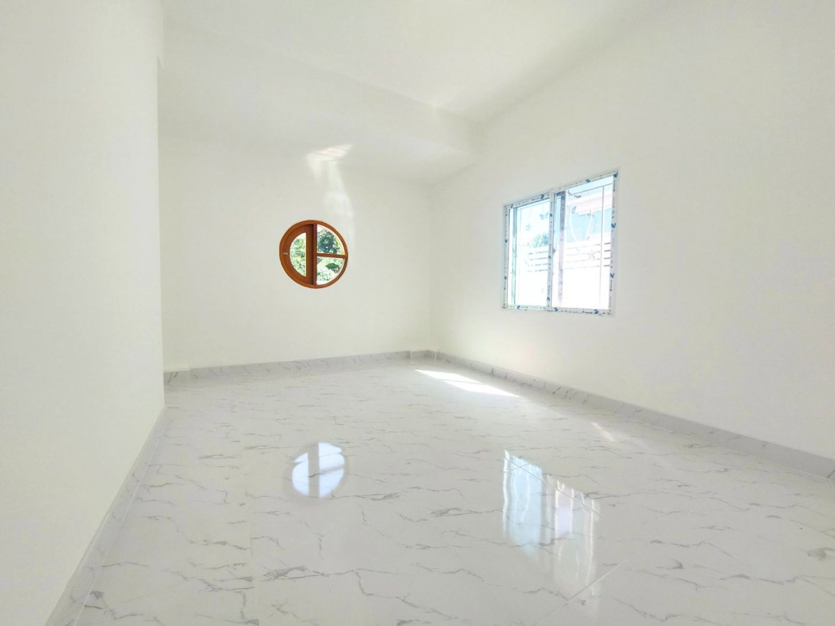 รูป บ้านใหม่ขนาดใหญ่ 50 ตร.ว. ใกล้สวนสาธารณะ โครงการดี ทำเลเด่น ครบจบในราคาเดียว ตัดสินใจวันนี้ โทรเลย 086-3351789 หรือทักไลน์เพื่อรับส่วนลดเพิ่มเติม! - รูปที่ 21/50