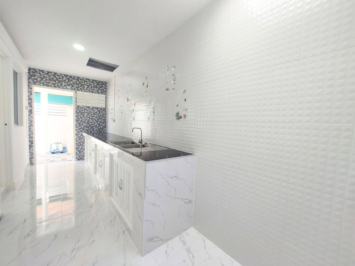 รูป บ้านใหม่ขนาดใหญ่ 50 ตร.ว. ใกล้สวนสาธารณะ โครงการดี ทำเลเด่น ครบจบในราคาเดียว ตัดสินใจวันนี้ โทรเลย 086-3351789 หรือทักไลน์เพื่อรับส่วนลดเพิ่มเติม! - รูปที่ 37/50