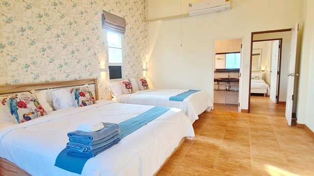 รูป ทองสมบูรณ์ 7 กม. แม็คโคร ปากช่อง บ้านพักสไตล์รีสอร์ตในเขาใหญ่180 ตร.ม. 2นอน 2 น้ำ บรรยากาศ เงียบสงบ ร่มรื่น วิวภูเขา ทิวทัศน์ของภูเขา - รูปที่ 7/8