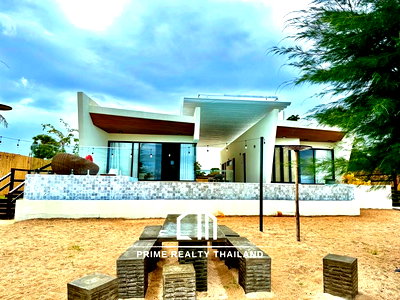 บ้านเดี่ยว ประจวบคีรีขันธ์ : ขายบ้านพูลวิลล่าหรู ติดทะเล ชะอำ – หัวหิน