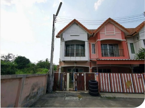 FOR SALE  TOWNHOUSE PROPERTY  1183000 BAHT.