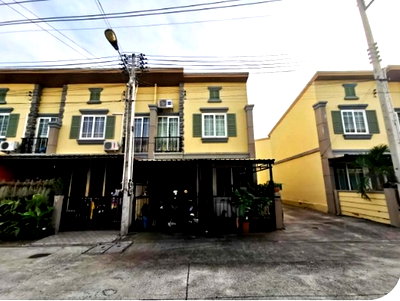 ทาวน์โฮม ม.เกษตรศาสตร์ ศรีราชา : BP00646 ขายทาวน์เฮ้าส์ หมู่บ้านโกลเด้นทาวน์ศรีราชา ตำบลสุรศักดิ์ อำเภอศรีราชา จังหวัดชลบุรี