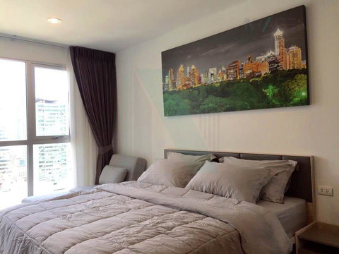 🎉 For Rent Condo RHYTHM  SATHORN - NARATHIWAS Building 1, Floor 24,1 bed room, Room size 38 sqm