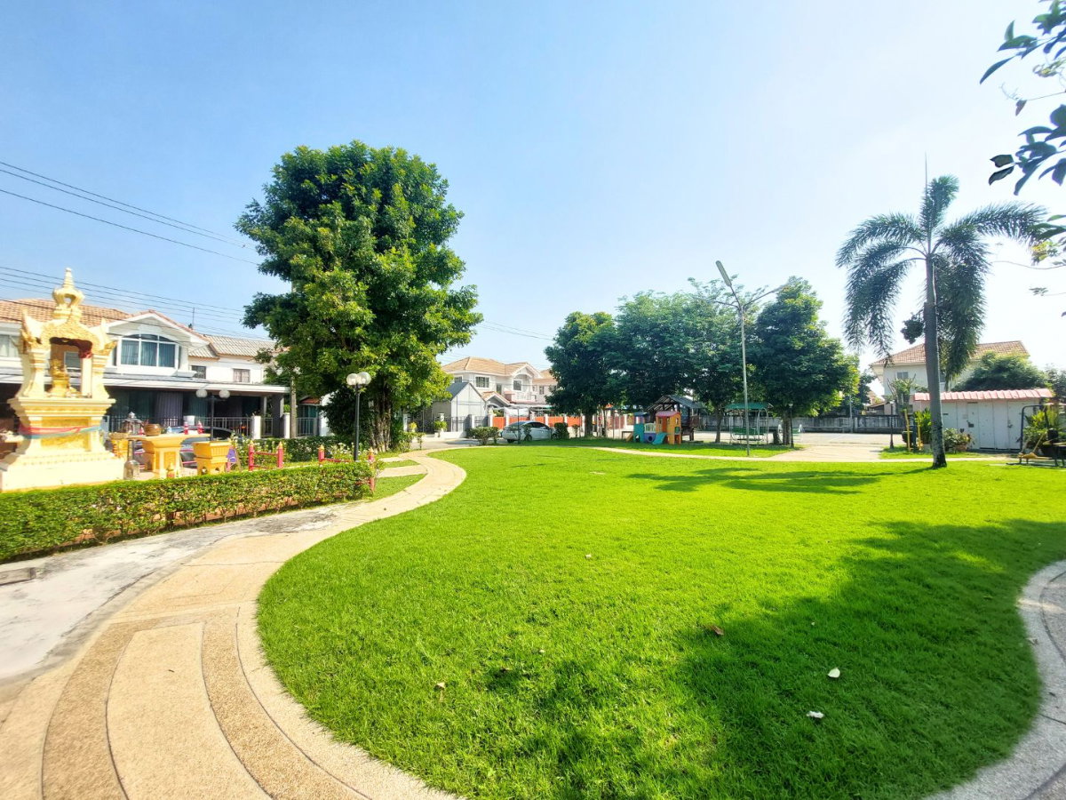 รูป บ้านใหม่ขนาดใหญ่ 50 ตร.ว. ใกล้สวนสาธารณะ โครงการดี ทำเลเด่น ครบจบในราคาเดียว ตัดสินใจวันนี้ โทรเลย 086-3351789 หรือทักไลน์เพื่อรับส่วนลดเพิ่มเติม! - รูปที่ 50/50