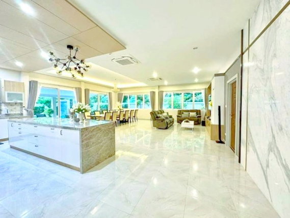 รูป เช่า Pool Villa บ้านเดี่ยวหรู สไตล์โมเดิร์น 6 นอน 7 น้ำ ใกล้ตลาดห้วยใหญ่ 900ม.215 ตร.ว. 600 ตร.ม. พรีเมียม ทำเลศักยภาพ ห้วยใหญ่ - รูปที่ 2/8