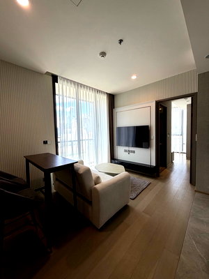 Condos for rent : 🚨 Rare Corner Unit! The Extro Phayathai–Rangnam in prime city location near BTS 🔥 Call 063-6165390
