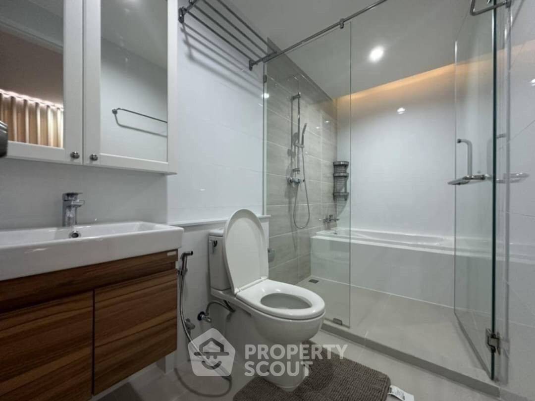 picture 2-BR Condo At 6th Avenue Sukhumvit 15, 300m to BTS Nana (ID 1549227) - 11/11
