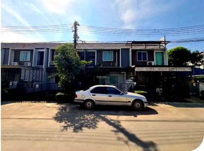 ทาวน์โฮม ลำลูกกา คลองสี่ : BP00442 ขายทาวน์เฮ้าส์ หมู่บ้าน เดอะคัลเลอร์ พรีเมี่ยม รังสิต - ลำลูกกา ตำบล ลาดสวาย อำเภอ ลำลูกกา จังหวัด ปทุมธานี