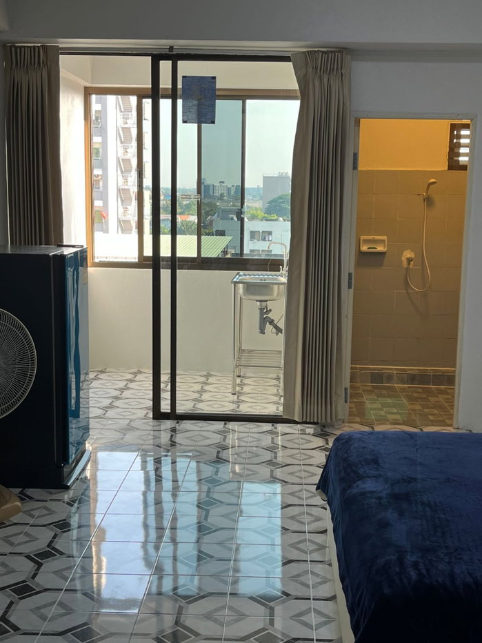 รูป ให้เช่าคอนโด รามอินทรา กม.8 ห้อง 32 ตร.ม. แอร์ใหม่ ครัวแยก ฟรี Wi-Fi เพียง 5,300 บ./ด. (กีรทรัพย์แมนชั่นวิลล์) - รูปที่ 3/10