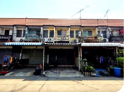 ทาวน์โฮม ศาลหลักเมืองจังหวัดปทุมธานี : BP00975 ขายทาวน์เฮ้าส์ หมู่บ้าน กฤษณา ปทุมธานี 2 ตำบล กระแชง อำเภอ สามโคก จังหวัด ปทุมธานี