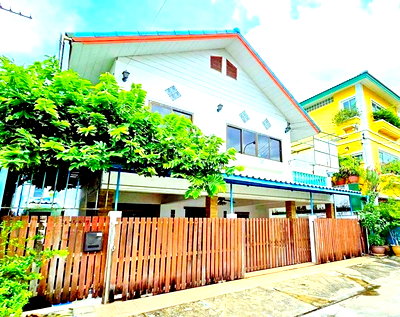 เช่าบ้านเดี่ยว ถนนประดิษฐ์มนูธรรม : ถูกที่สุดในโลก นวมินทร์ซิตี้อเวนิว 900 ม. คฤหาสน์ใหญ่ให้เช่า 2 ชั้น 6นอน เสนานิคม 3 น้ำ ใกล้ตลาดหัวมุม 700 ม.70 ตร.วา. 230 ตร.ม.