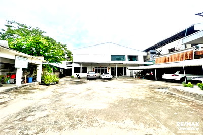 โรงงาน สถาบันเทคโนโลยียานยนต์มหาชัย : ขาย โรงงาน พระราม 2 บางกระดี่ 16 มี รง. 4  โกดัง สำนักงาน พื้นที่ 1 ไร่ 2 งาน ราคาพิเศษ