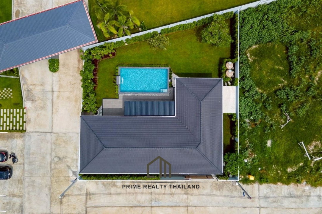 รูป วิลล่าหรู 3 ห้องนอน พร้อมสระว่ายน้ำ  – ใกล้ตลาดน้ำชื่อดัง - รูปที่ 2/15