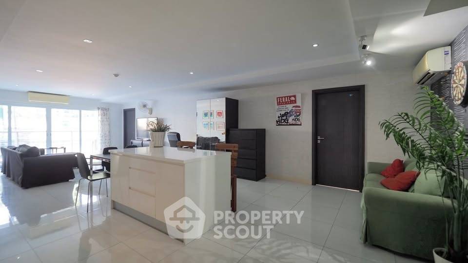 รูป คอนโด 2-ห้องนอน ที่ เดอะ เพลส พระตำหนัก ใกล้ ถนนพระตำหนัก พัทยา (ID 2475075) - รูปที่ 2/11